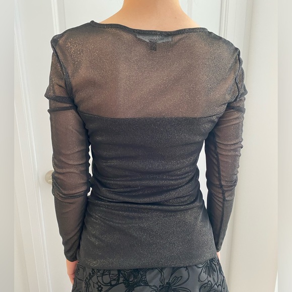 NWOT Beautiful golden glitter top. - Picture 3 of 5